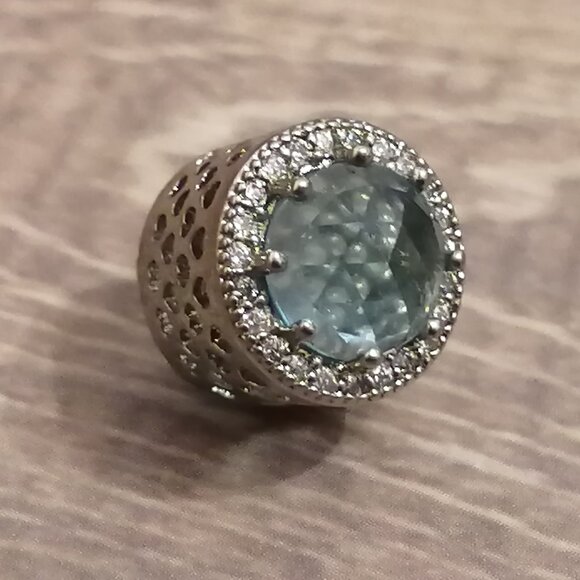 Sparkling Bracelet Bead Charm with Heart Details - Picture 1 of 4